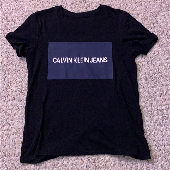 Calvin Klein - Picture 2 of 7